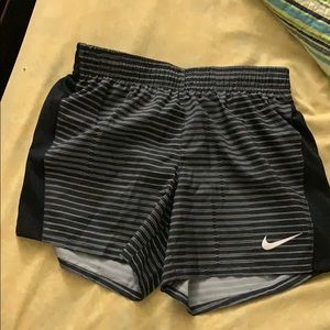 girl’s nike athletic shorts